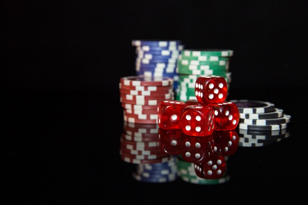 Spille Blackjack: En Dybdegående Gennemgang af Det Populære Casino Spil